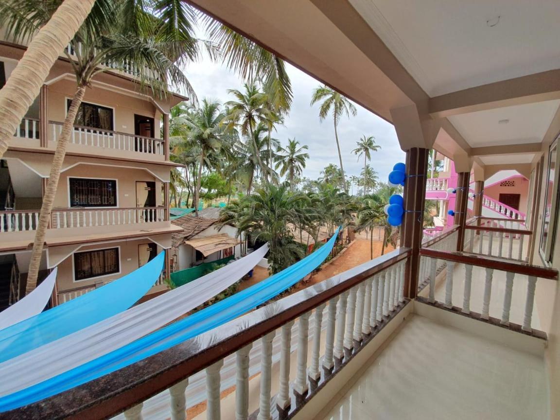 Gods Gift Guesthouse Arambol Esterno foto